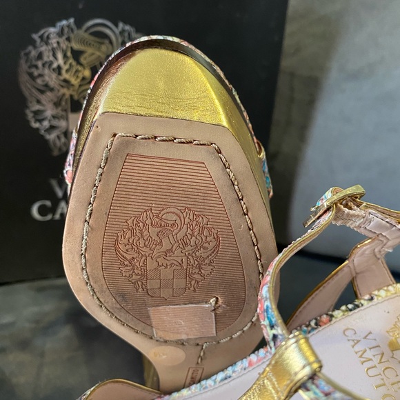 Vince Camuto Wedge (Espadrille style like) Gold & Snakeskin Sandals - Picture 2 of 8